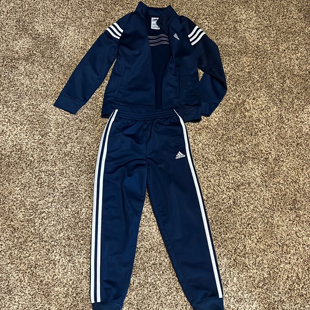 Adidas track/ sweat suit boys 7